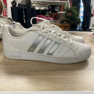 Adidas women’s sneakers 8.5